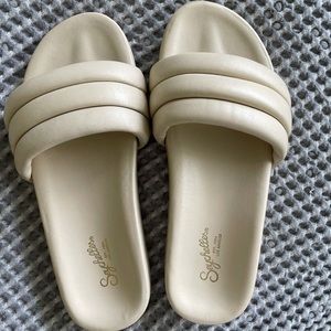 Seychelles Low Key Slide Sandals